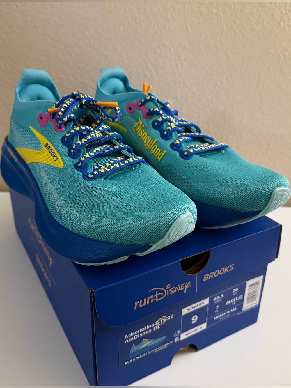 New runDisney brooks Disneyland shoes